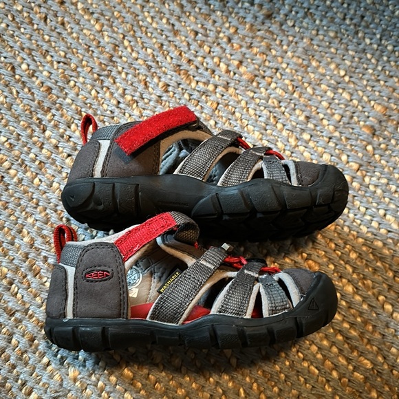 Keen toddler boys all-terrain & all-weather sandals, size 10 - Picture 3 of 5